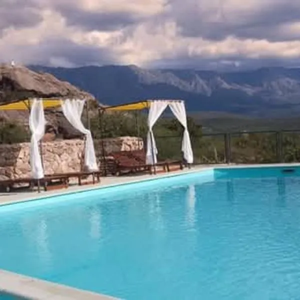 Suite's on the rock's, hotel em Nono