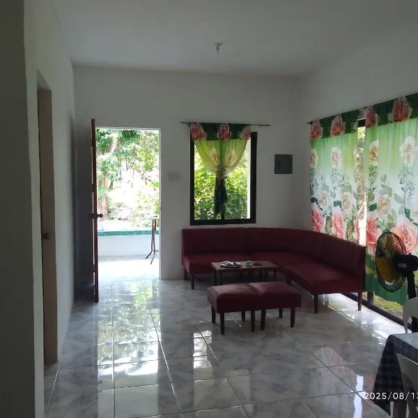 Ging House Rental, hotel v destinaci Dauin