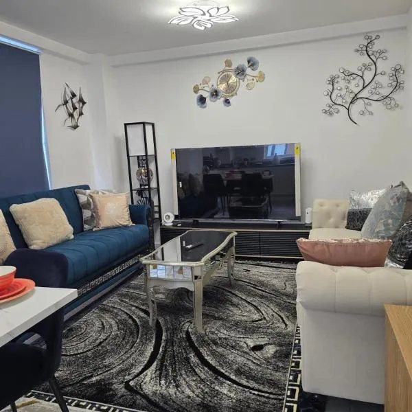 Mega3 Central Manchester Luxury 2-Bedroom,2-Baths Apartment&Parking, hotel in Manchester