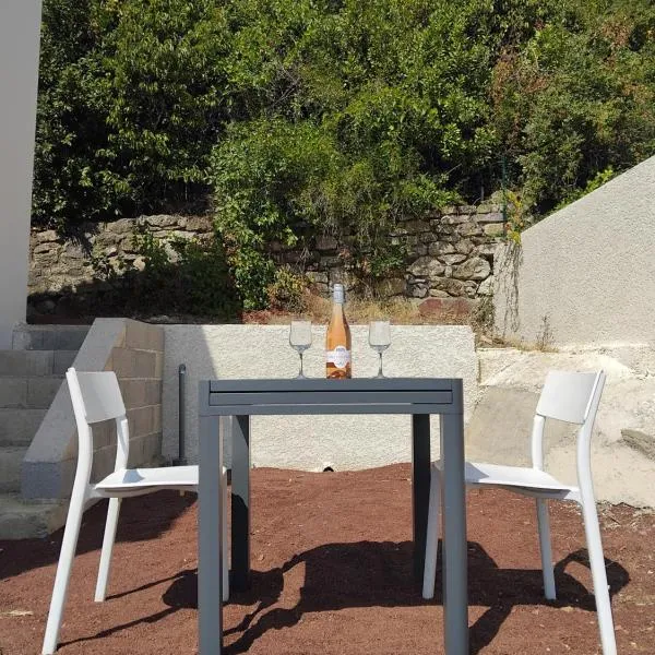 Le Mazet du Salagou, hotel in Clermont-lʼHérault