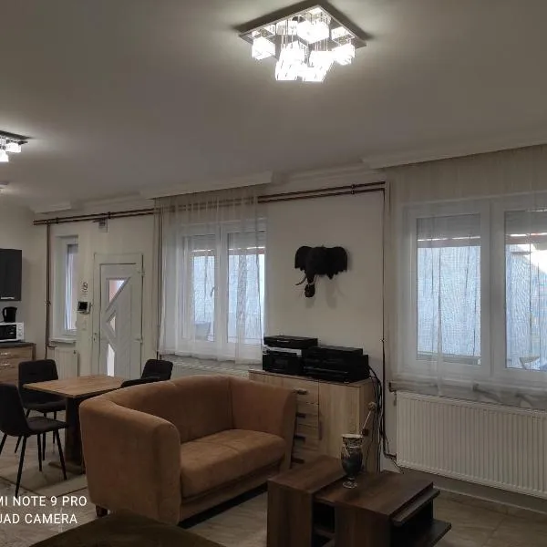 Hangjegy Apartman, hotel v destinaci Debrecín