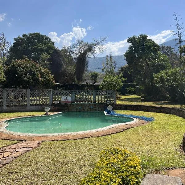 Mutare Manor : The Master - 2306: Umtali şehrinde bir otel