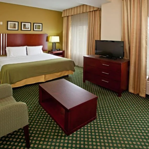 Holiday Inn Express & Suites Indianapolis - East by IHG，位于印第安纳波利斯的酒店