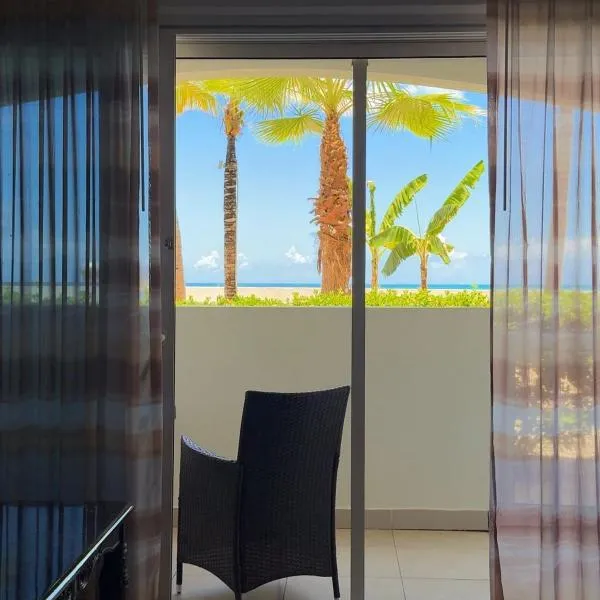 Maho Beach House - Big Beautiful Studio - Ocean View, khách sạn ở Maho Reef