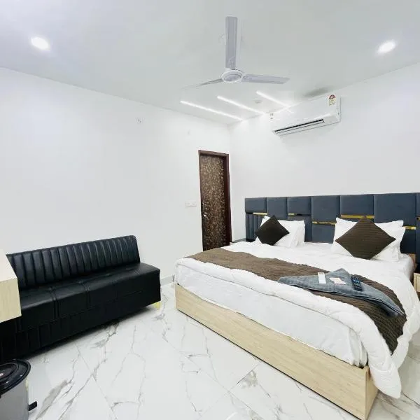 Scorpio Inn Couple Friendly Stay In Dashrathpuri, hotel in New Delhi
