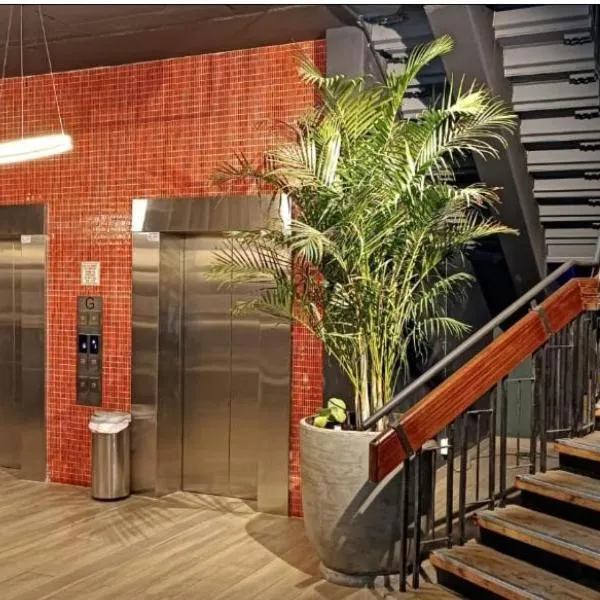 NEW BOSTON, hotel in Bellville