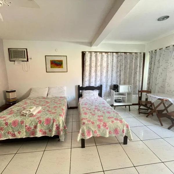 Biruta Guest House - com Ar Condicionado - Praia da Tartaruga, hotel v mestu Búzios