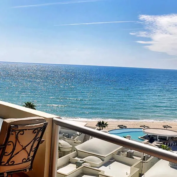 Beachfront Condo on Sandy Beach, Las Palmas Resort, 24hrs Security, Free Parking, Free Wi-Fi, hotel em Puerto Peñasco