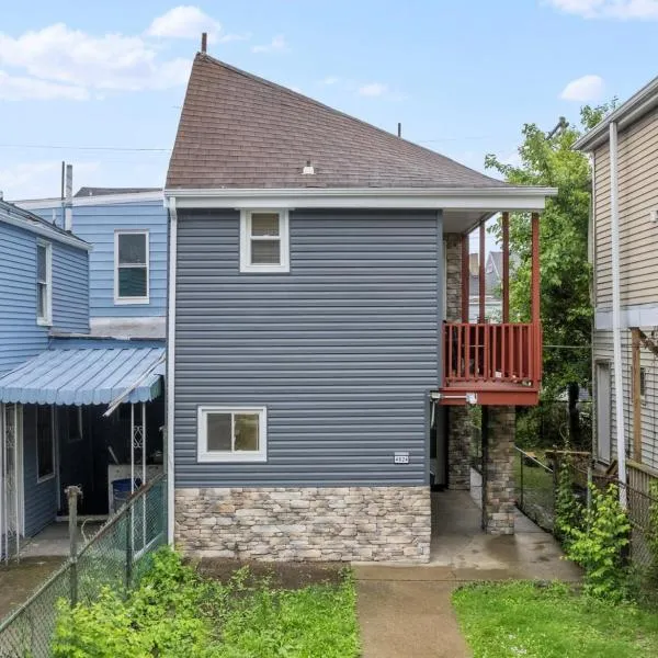 Bloomfield, Pittsburgh Large and Accessible 3 Bedroom Apr with Free Parking, hotel in Pittsburgh