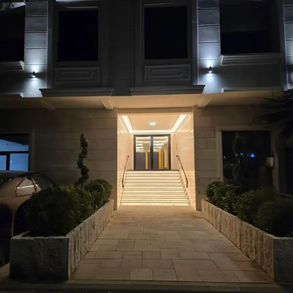 Central Lux, ξενοδοχείο στο Τσάτσακ