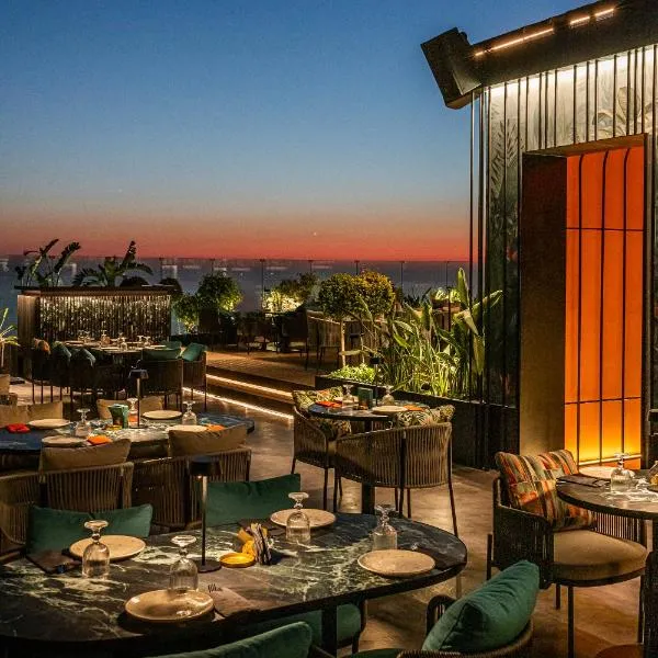 BURJ ON BAY Hotel, מלון בג'ונייה