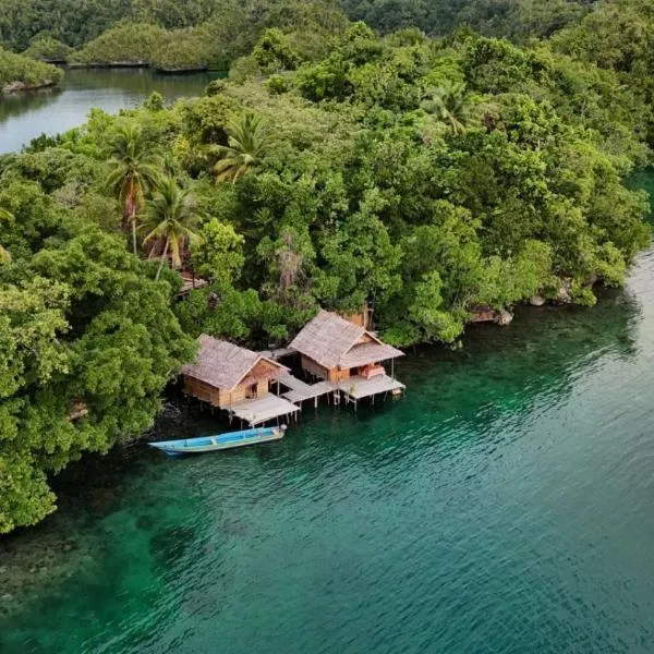 "Shady Sea Raja Ampat", hotel in Besir