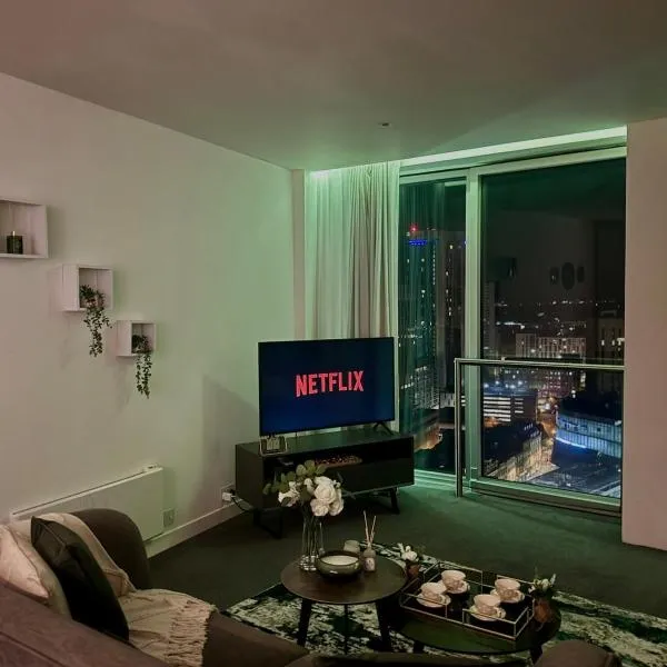 Luxurious Rotunda City View Apartment in Birmingham City Centre, hotel in Birmingham