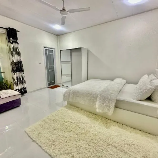 Violetfehi Homestay, Hotel in Fuvahmulah