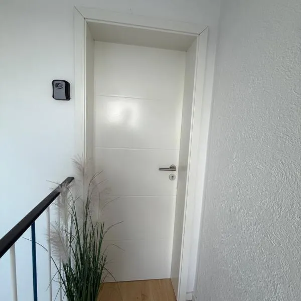 2 Zimmer Appartement Private Küche und Bad, hotell sihtkohas Mönchengladbach