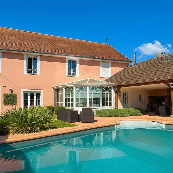 Champagne Therapy Demeure de charme avec piscine et SPA - 7 chambres, hotel v destinaci Saint-Martin-dʼAblois