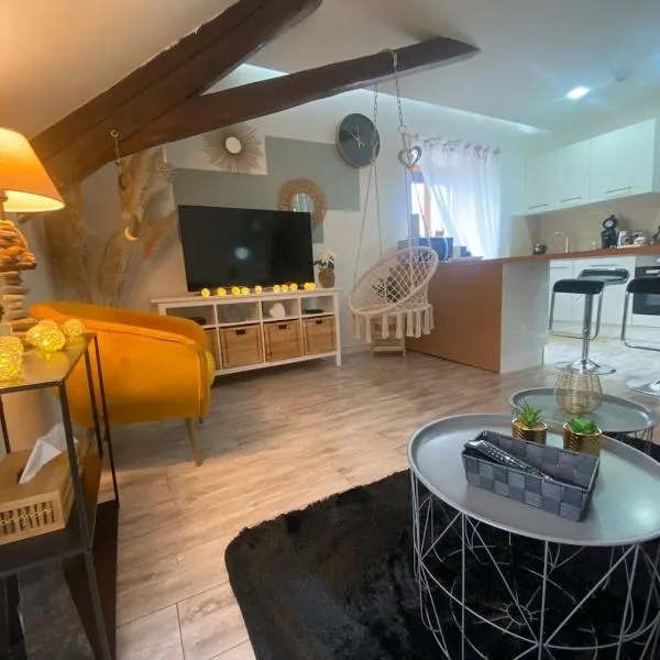 Cocon Anaïs, hotel in Delle