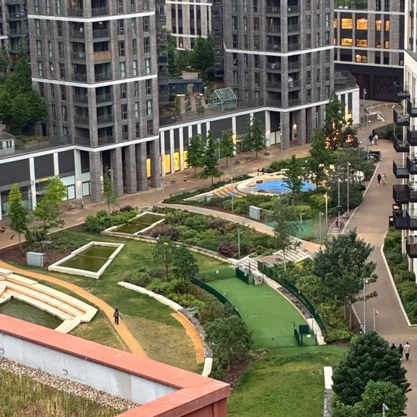 Stylish 2BR Apartment Near Wembley Stadium - Balcony & Parking, Hotel in London