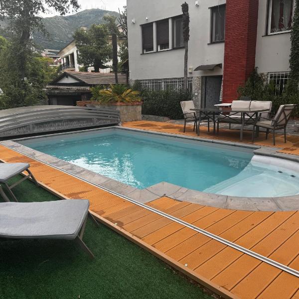 SUITE FLORE - Oasi di Relax in un elegante VILLA, Genova