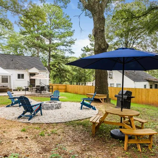 Hapeville Hideaway - Relaxing yard, airport nearby, hotel di Atlanta