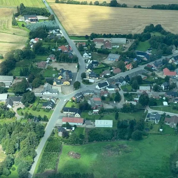 Døssinghus Holiday Apartments, hotel in Kjellerup