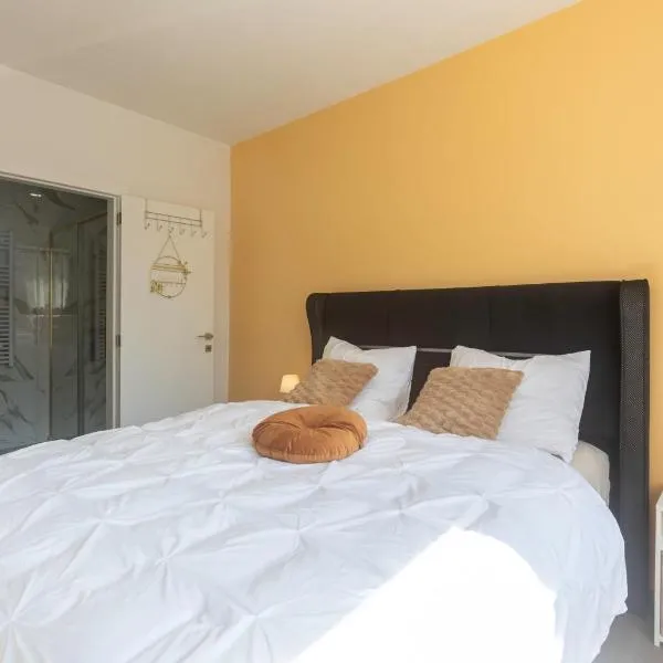 Appartement de luxe Dubai , Chambre, salon et SDB Privés, cuisine partagée, hotel v destinaci Lutych