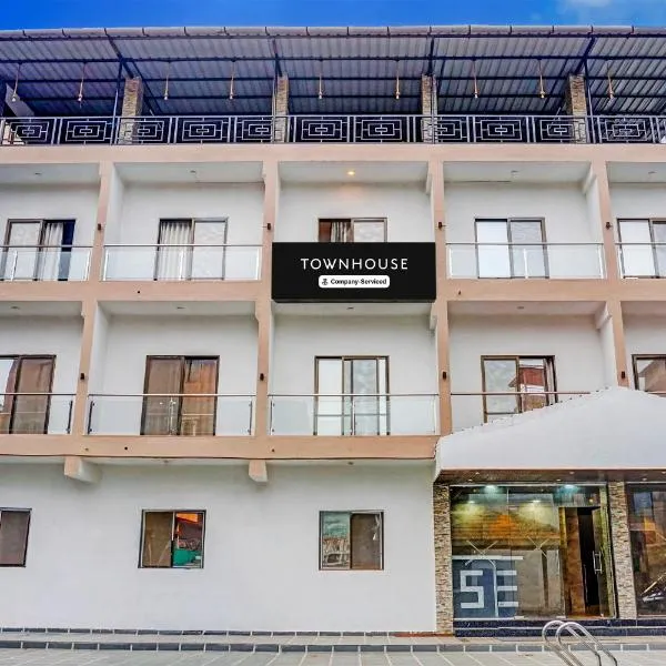 Townhouse Lonavala Formerly Mountain Meadows Resort, hotel in Lonavala