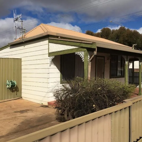 Away Cottages Broken Hill, Hotel in Broken Hill
