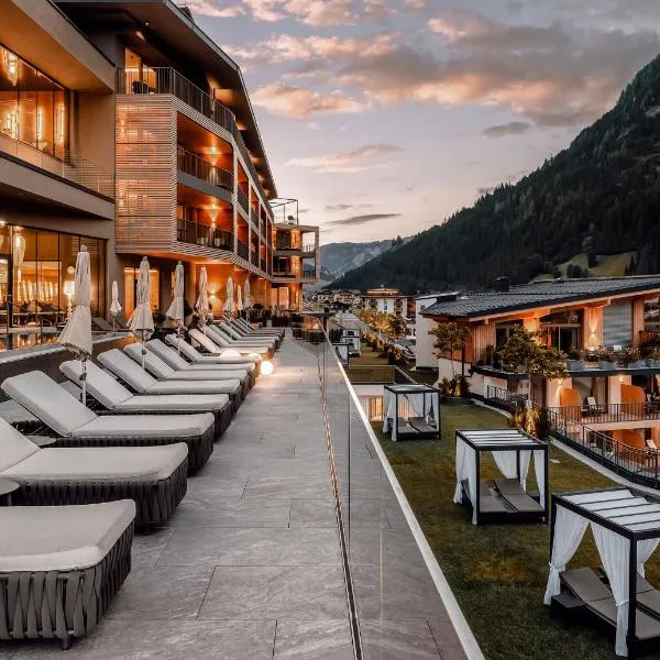 DAS EDELWEISS - Salzburg Mountain Resort, hotel in Grossarl