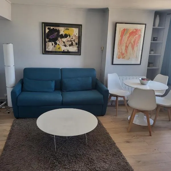 Le petit versaillais, hotel in Versailles