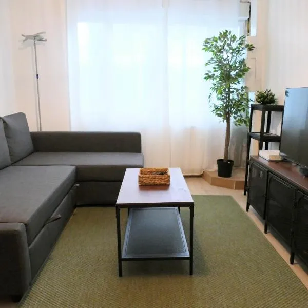 Studio jardin de l'hôtel de ville، فندق في رووين