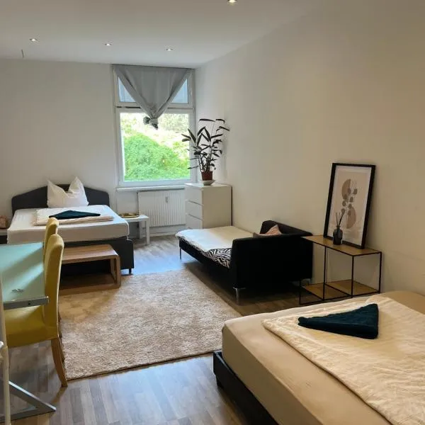Happy Home shared apartment, hotel in Berlin