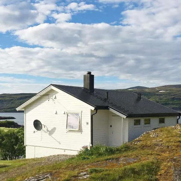 7 person holiday home in BREIVIKBOTN, hotel