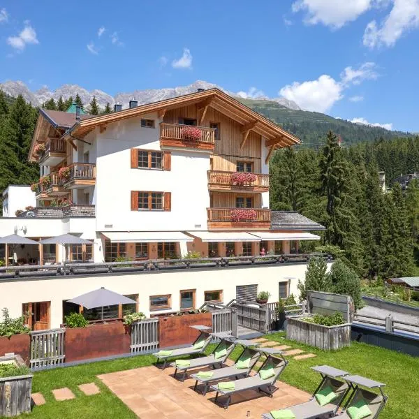 Der Waldhof - Unique - A hidden gem, hotel v destinaci Sankt Anton am Arlberg
