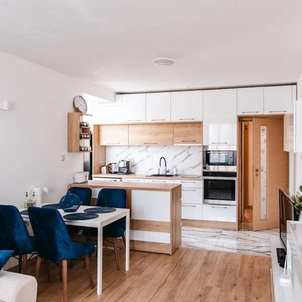 Renovated 1 Bedroom - Full Kitchen - Parking - 4km Tsarevets, Hotel in Weliko Tarnowo