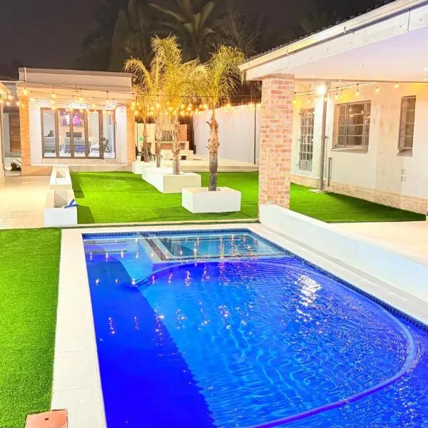 Nexus Luxury Lodge โรงแรมในสปริงส์