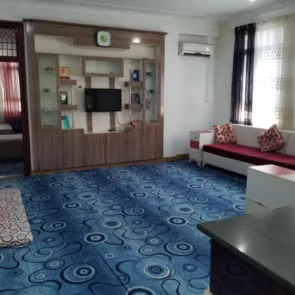 Hotel Kakh, hotel v Herātu