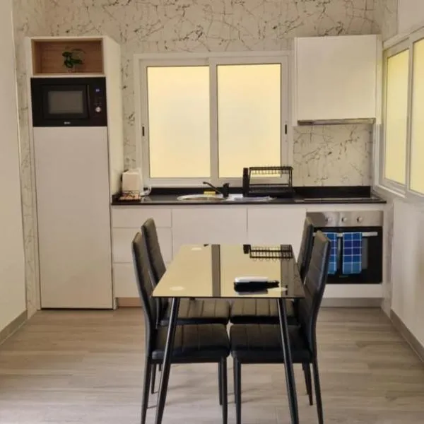 Ines Studio T0 - Inforsal, Hotel in Espargos