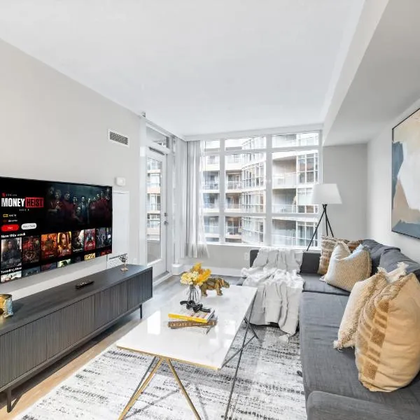 Elegant Waterfront Esc Modern Condo in Toronto, hotel in Toronto