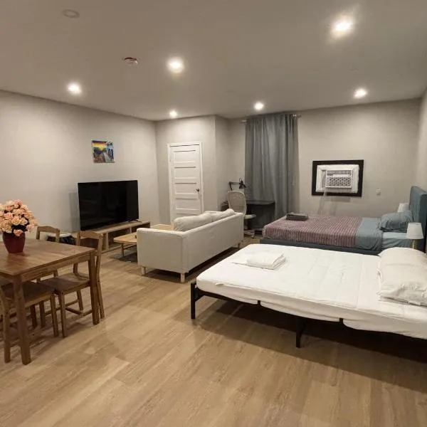 Beautiful apartment DT Toronto, hotel in Toronto