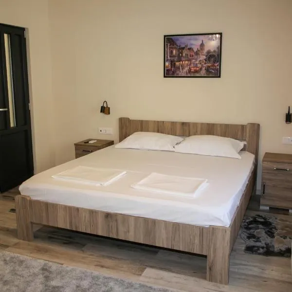 AKZ Apartman, hotel in Makó