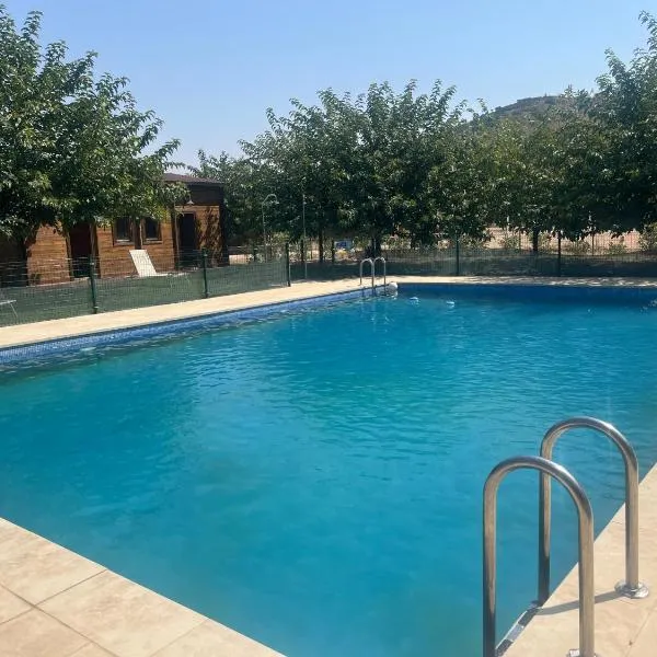 Granja escuela con Bungalows, Hotel in San Martín de la Vega