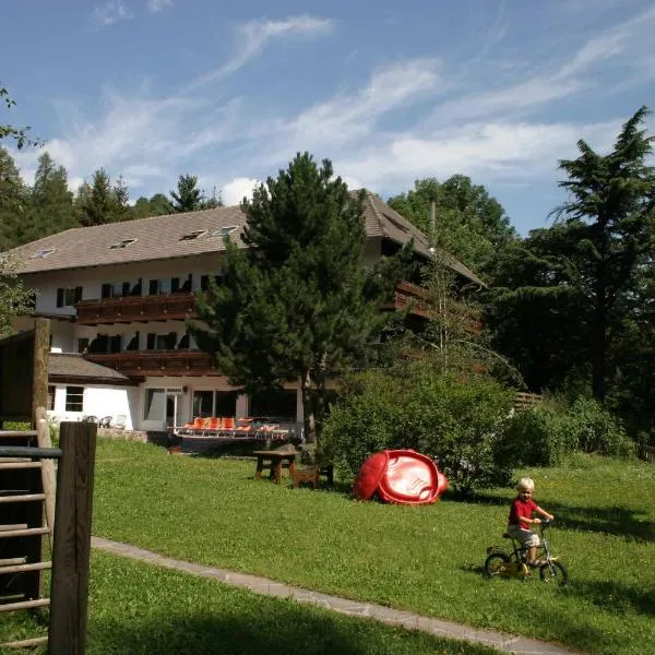 Sporthotel Spoegler, hotel di Collalbo