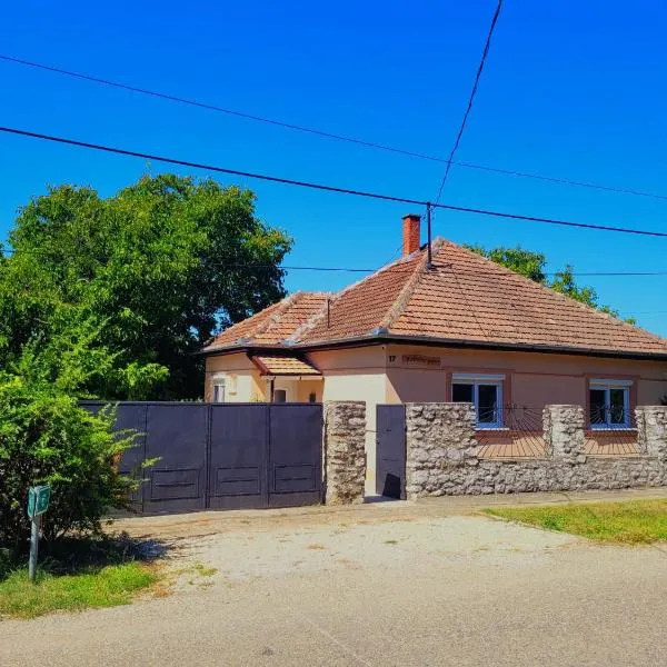 Kastély Ház, hotel v destinaci Sály