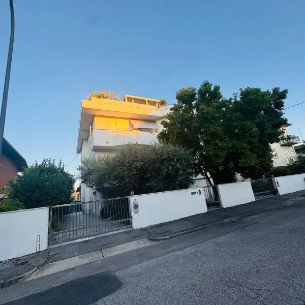 B&B Amo', hotel v destinácii Forlì