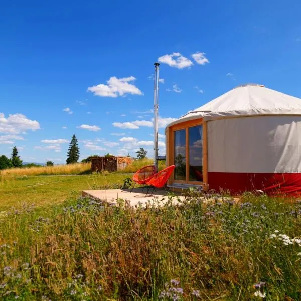 Glamping Niebiańska Osada Jurty Dolnośląskie, хотел в Поляница-Здрой