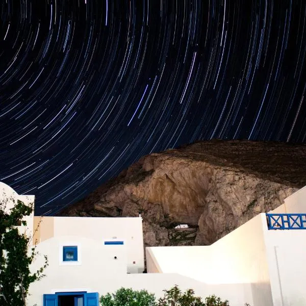 Irigeneia Hotel, hotel in Perissa