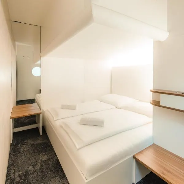 Grand Pods - Capsule Hotel, Hotel in Wien