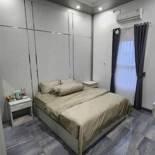 Shafa Guest House, hotel in Muaratewe