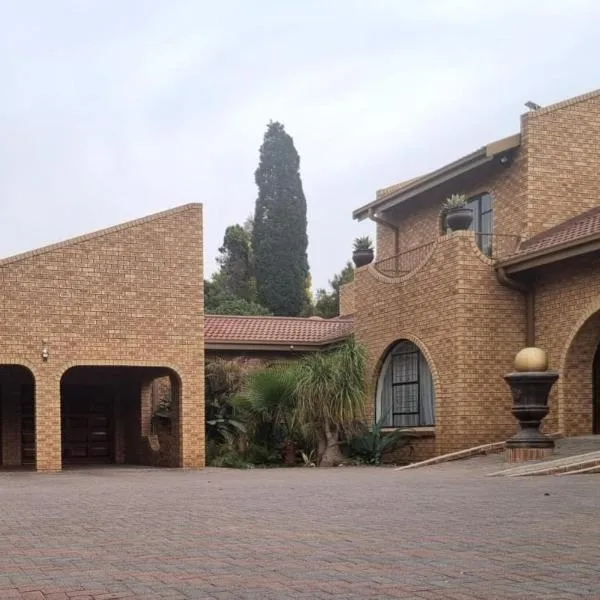 5 on Ash, hotel in Vanderbijlpark